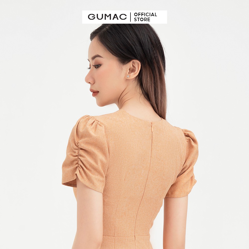 Đầm dáng ôm nữ nhún tay khoét cổ GUMAC thiết kế công sở trẻ trung màu nâu DB441