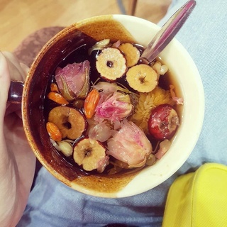 Trà Dưỡng Nhan Ngũ Vị (Khoẻ - Đẹp da - Thanh lọc cơ thể) Táo Đỏ, Long Nhãn, Kỷ Tử, Hoa Cúc, Hoa Hồng - Hương Thảo Mộc