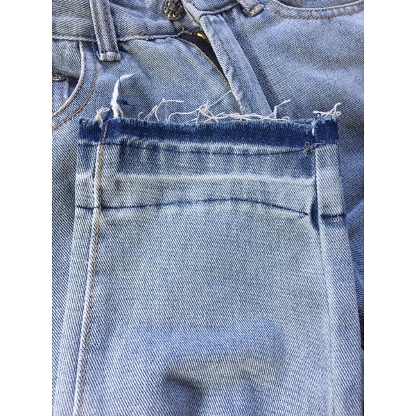 Quần jean unisex thánh giá họa tiết CH form thường