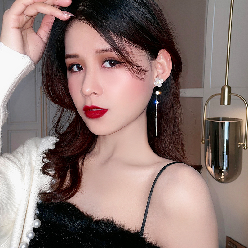 Bông Tai Hình Hoa Đính Đá Lấp Lánh Thời Trang Hàn Quốc Cho Nữ