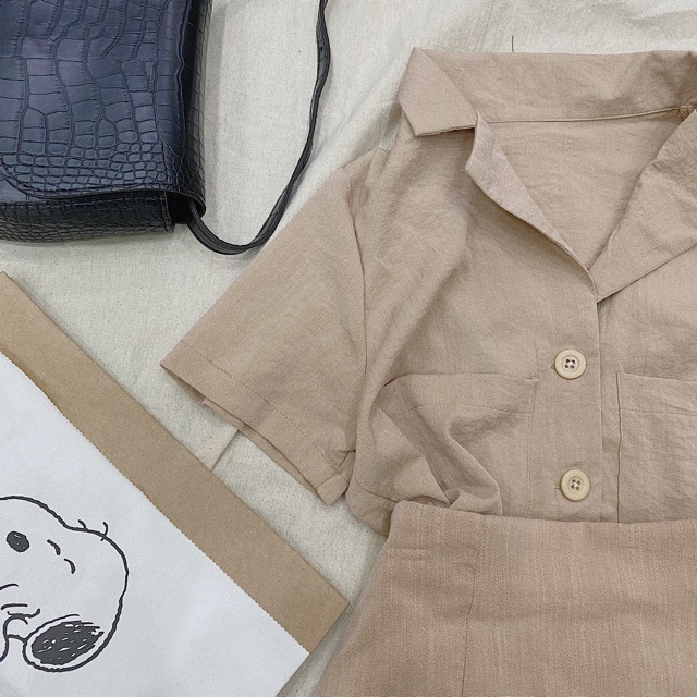 [Mã FAGREEN245 giảm 10% tối đa 30K đơn 99K] SET ÁO CỔ VEST KÈM QUẦN VÁY XẺ NUDE ĐEN | BigBuy360 - bigbuy360.vn