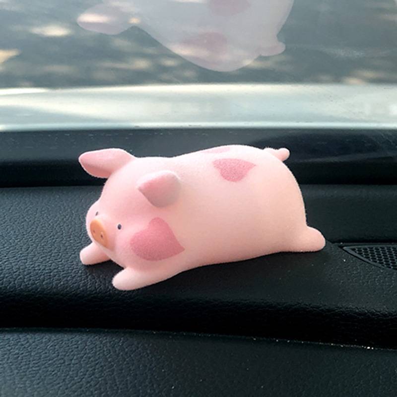 Chú heo dễ thương dùng trang trí màn hình DVD ô tô