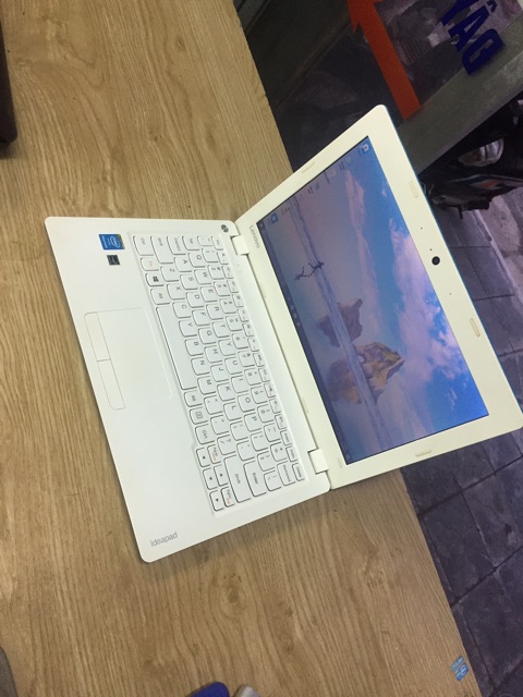 Laptop siêu mỏng, nhẹ Lenovo idiapad 100s chíp thế hệ mới ram 2gb ssd 24gb win10 zin | BigBuy360 - bigbuy360.vn