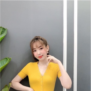 Áo thun croptop cổ tim nút bấm ( kèm video )