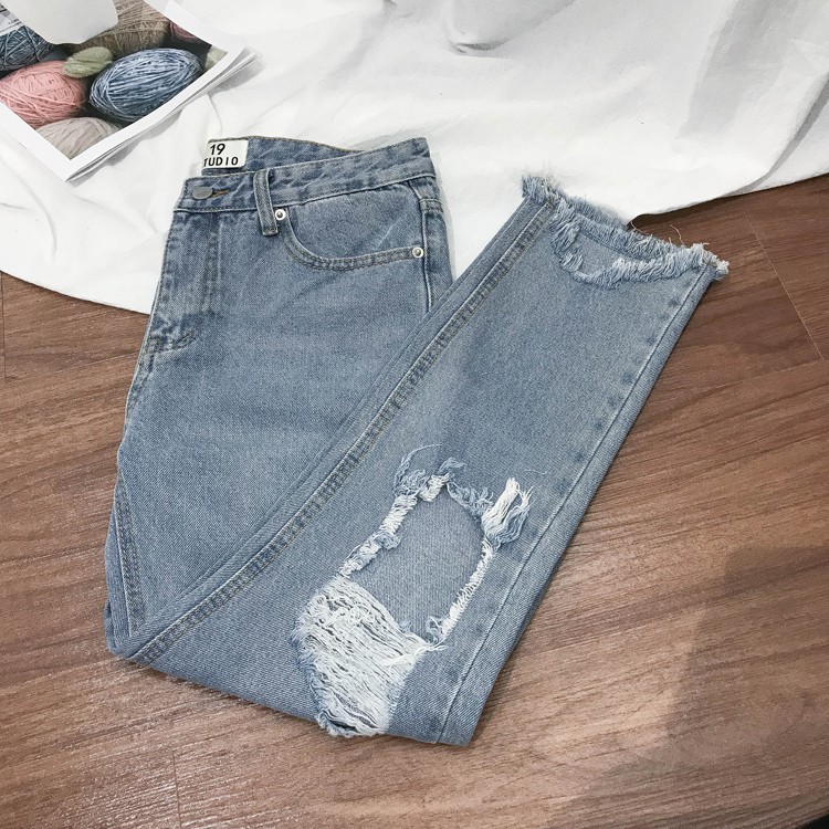 Quần Baggy Jean rách gối - Gấu lệch tua rua