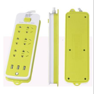 Ổ cắm điện xanh có 3 đầu cắm usb