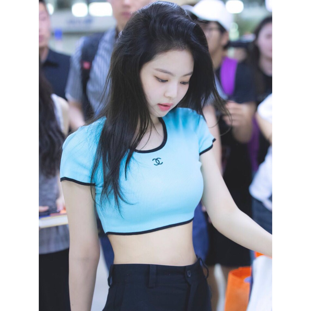 Freezia Jennie BLACKPINK Áo dệt kim tay ngắn thiết kế xẻ trước phong cách điệu đà