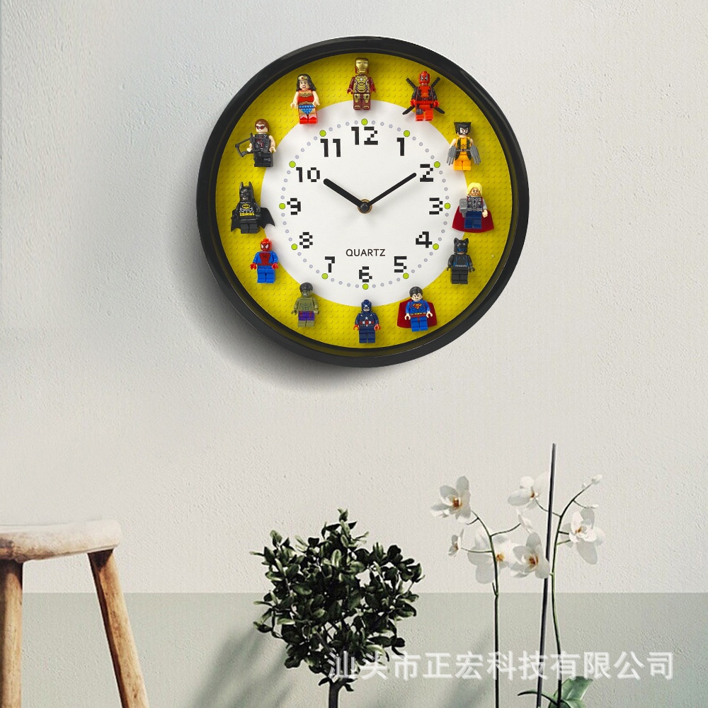 Đồng Hồ Treo Tường Hình Siêu Anh Hùng Marvel The Avengers Người Dơi / Người Nhện Trang Trí Nhà Cửa