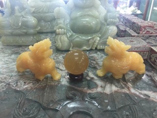 Tỳ hưu để bàn làm việc 