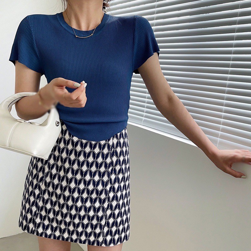 Áo thun ngắn tay cổ tròn hở rốn dáng ôm thời trang cho nữ