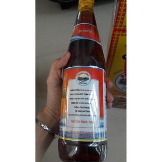 Nước mắm cá cơm Phú Quốc Phụng Hưng – Chai 700ml – 45 độ đạm