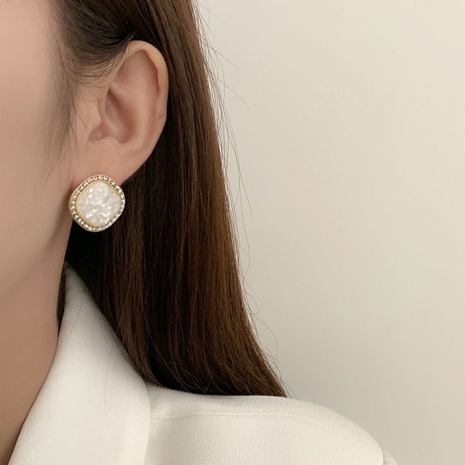 Bông Tai Đính Ngọc Trai Thời Trang Hàn Quốc Đơn Giản Cho Nữ