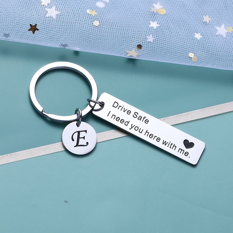 Móc Khóa Bằng Thép Không Gỉ Hình 26 Chữ Cái i need you here with me