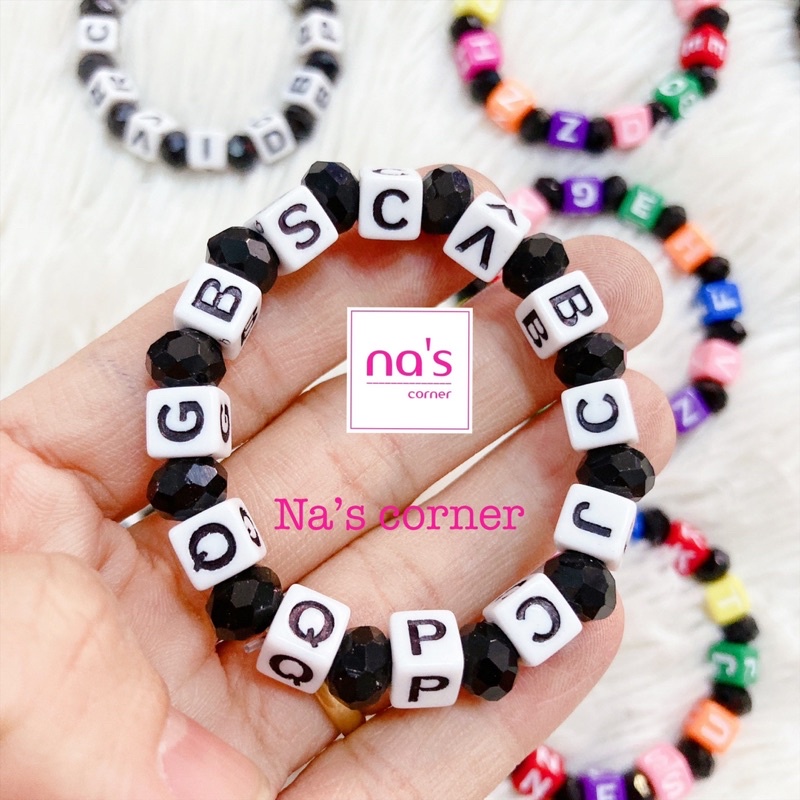 Vòng tay chữ hạt nhựa đủ màu dây cước thun