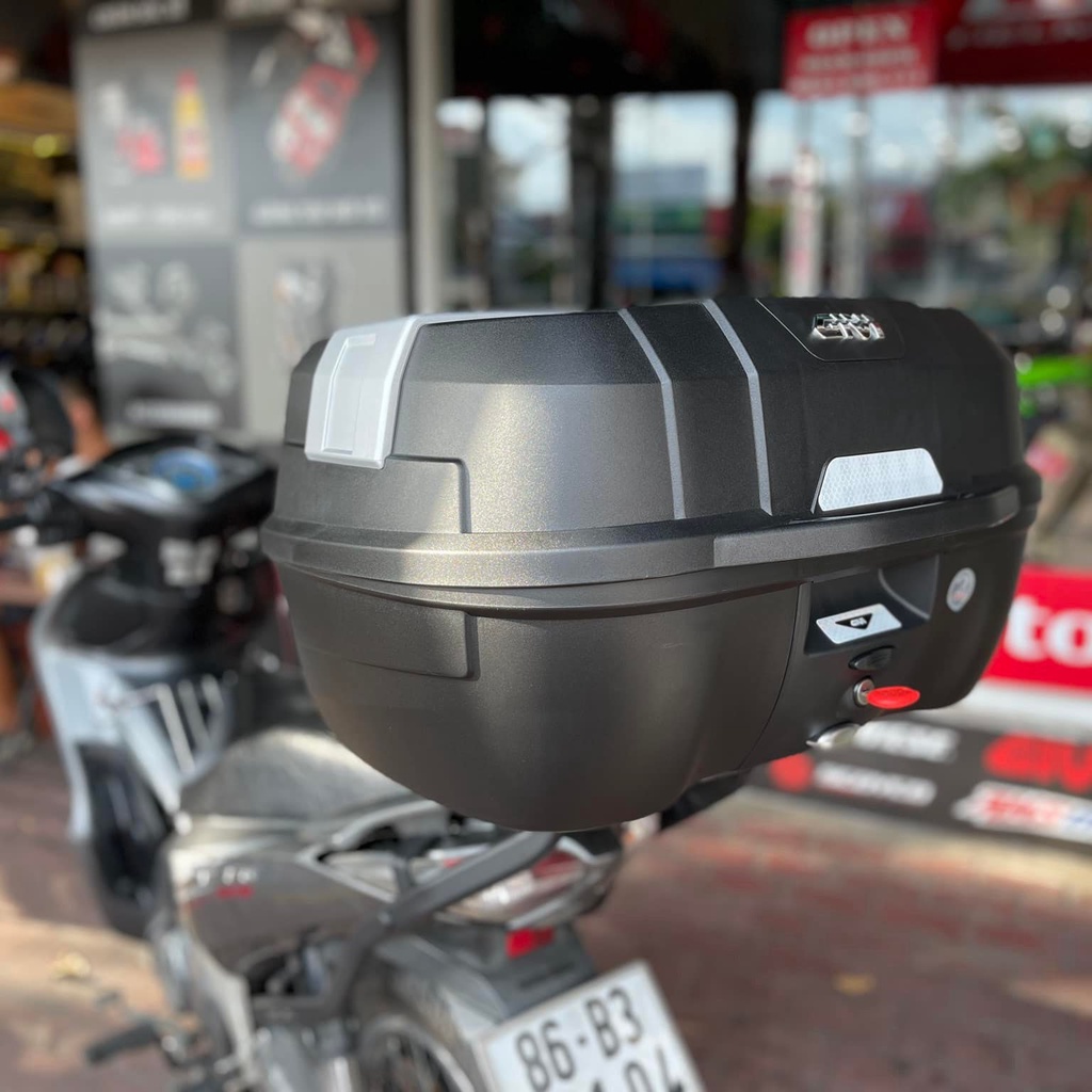 Thùng sau Givi B45NM hệ thống khóa Monolock cao cấp dung tích 45 lít kèm đế gắn thùng Givi MP70N chính hãng