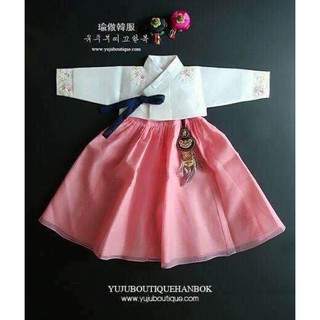 Hanbok bé gái