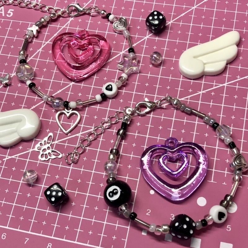 Vòng Tay Bóng Ma Anh Quốc Charm Tim Charm Số 8 Màu Sắc Đen Trắng Thời Trang