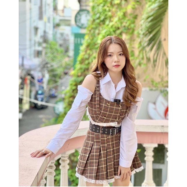 Set chân váy, yếm caro kèm áo sơ mi