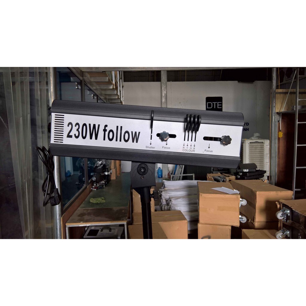 Đèn FOLLOW SPOT 230W 7R