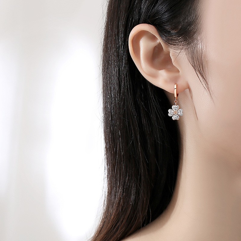 Khuyên tai/ Bông tai bạc ý 925 hình hoa mạ vàng 18k - màu trắng, đen dáng dài thanh lịch cho nữ
