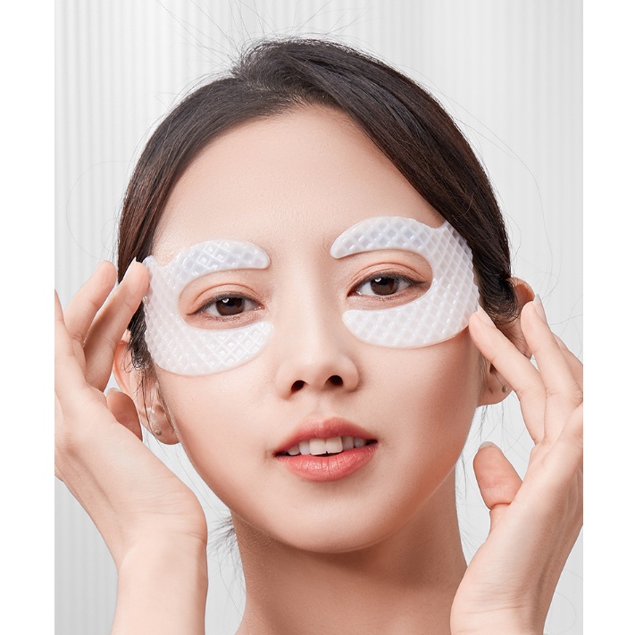 Mặt nạ mắt Bioaqua Smooth Crystal Eye Mask nâng cơ chăm sóc vùng mắt giảm thâm 12g
