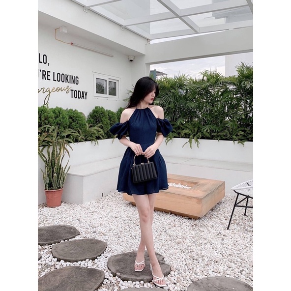 Đầm yếm xanh xếp ly tay ngắn