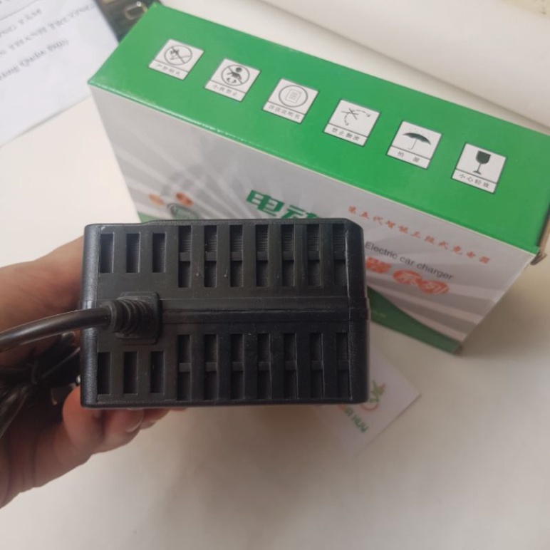 Sạc Xe Điện  24V - 12AH 14AH HUY XE ĐẠP ĐIỆN