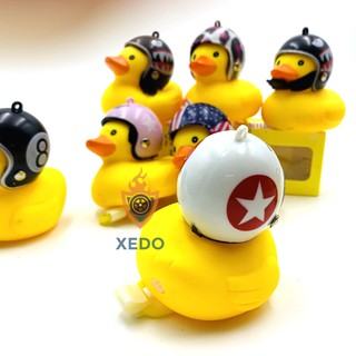 Vịt gắn xe kute có đế + đèn + mũ bảo hiểm