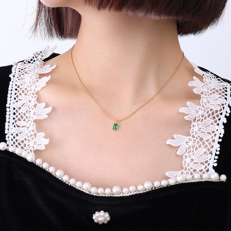 Dây Chuyền Dây Bi Mặt Đá Nhân Tạo Màu Xanh Lá Titan Ko Han Rỉ TT 3957