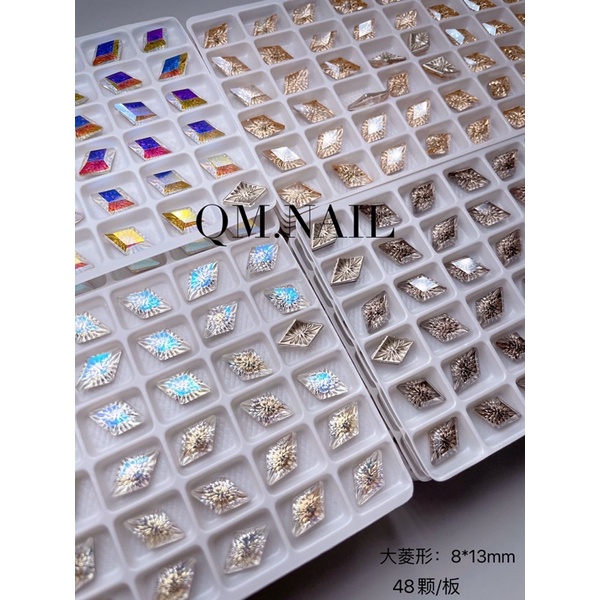 Đá hình đính móng tay