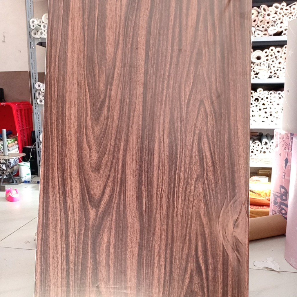 Decal giấy dán tường giả ván hắc hồ đào khổ 45cm keo sẵn