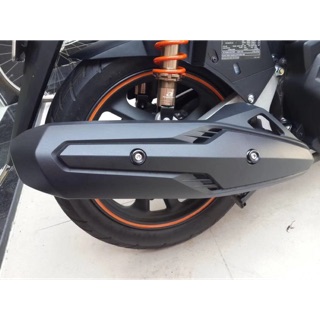 Ốp bô Click 125i bao gồm 2 con ốc