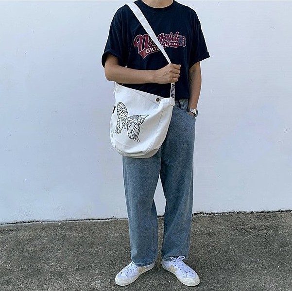 Túi Tote Đeo Chéo Canvas Unisex Nam Nữ Bướm To Butterfly Hàn Quốc