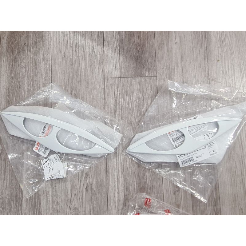 Bộ Body Kit Exciter 2006-2010 màu trắng, Có lẻ từng món