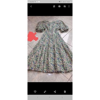 Váy xòe hoa tay bồng