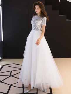 Đầm cưới kim sa