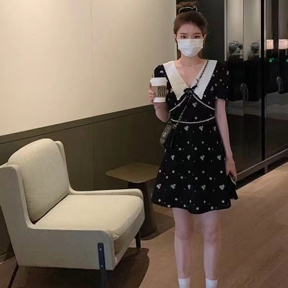 Đầm hoa cổ búp bê màu đen phong cách Pháp thời trang mùa hè cho nữ 2021