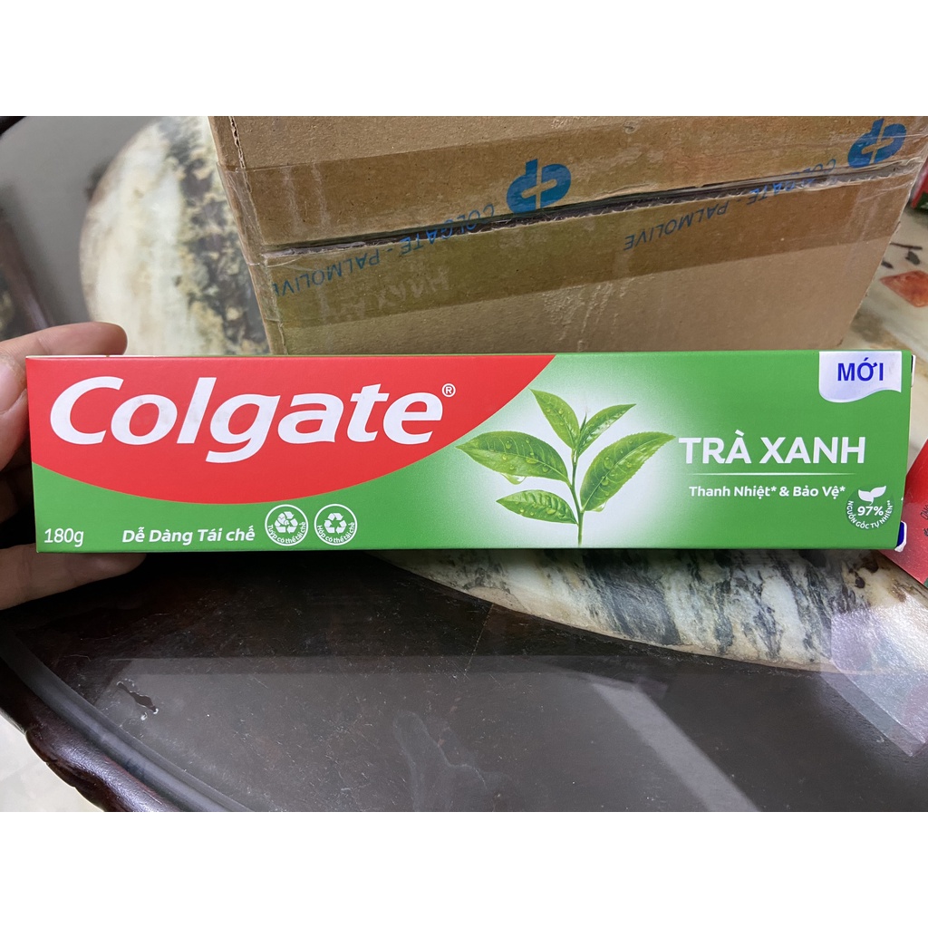 KEM ĐÁNH RĂNG COLGATE THIÊN NHIÊN TRẮNG TINH KHÔI 180g