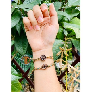 Vòng chỉ ngũ sắc mix charm hoa sen trầm sánh chìm