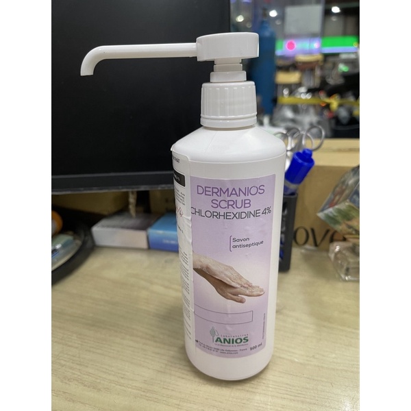 Dung dịch rửa tay ướt anios Dermanios 4%