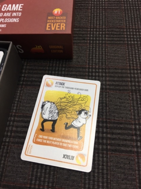 Vỏ Hộp, Cuốn Luật và Lá Bài Exploding Kittens Mèo Nổ