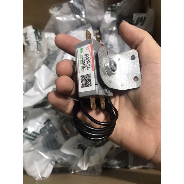 Rơ le Chống Cháy Khô Bình Nóng Lạnh