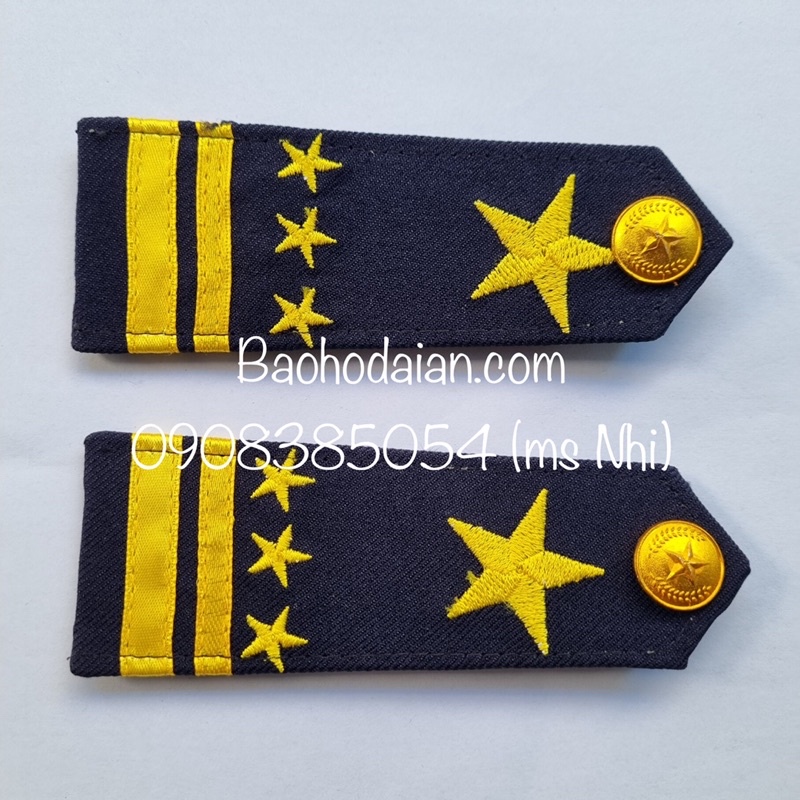 Cầu vai bảo vệ thêu ngôi sao kèm nút đồng sang trọng
