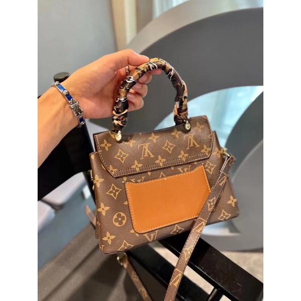 Túi Xách Cao Cấp Eo Vì Hoa Nâu sz21cm