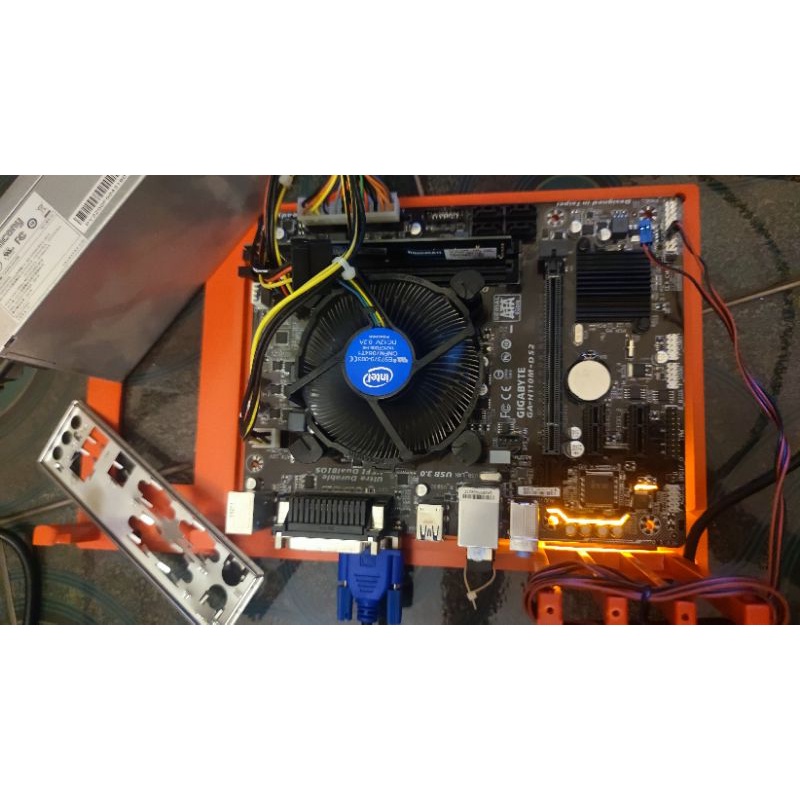 Combo main GIGABYTE H110M DS2 chip i3 7100