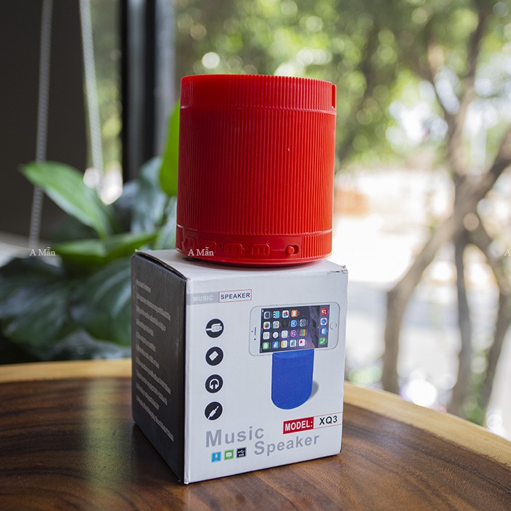 Loa bluetooth nghe nhạc kiêm giá đỡ điện thoại XQ3