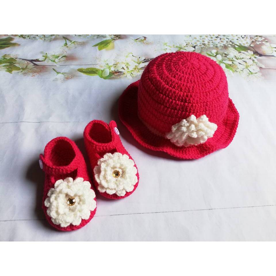 BỘ NÓN VÀ GIÀY LEN CHO BÉ TỪ 3 ĐẾN 9 THÁNG TUỔI