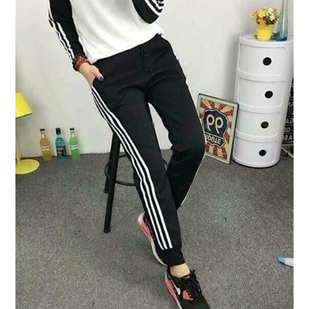 [Mã SKAMSALEP6 giảm 10% TỐI ĐA 100K đơn150K] Quần Thể Thao Jogger Đen 3 Sọc Trắng ( ẢNH THẬT ) | BigBuy360 - bigbuy360.vn