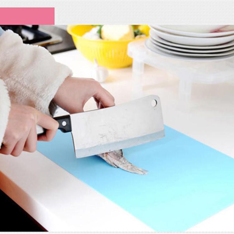 Thớt nhựa dẻo 34.9*24cm (4 màu ,giao màu ngẩu nhiên)
