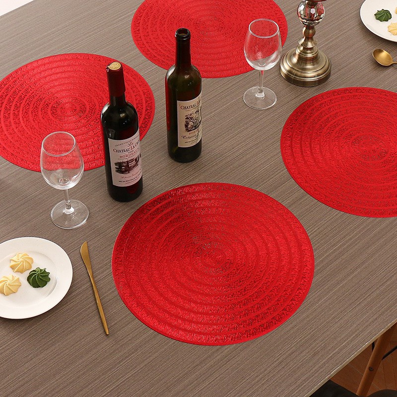 Tấm lót bàn ăn, lót lọ hoa, placemat, nhựa dẻo màu đỏ noel, xinh, rẻ, tiện lợi, hình chữ nhật và tròn
